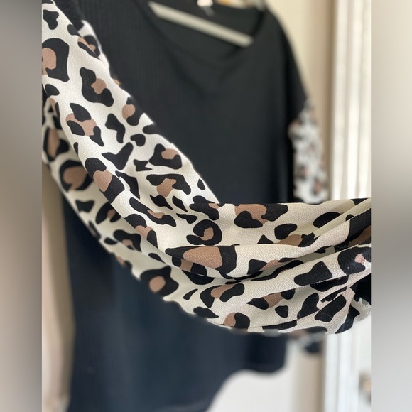 BiBi black leopard sleeve loose fit top S - Picture 7 of 10